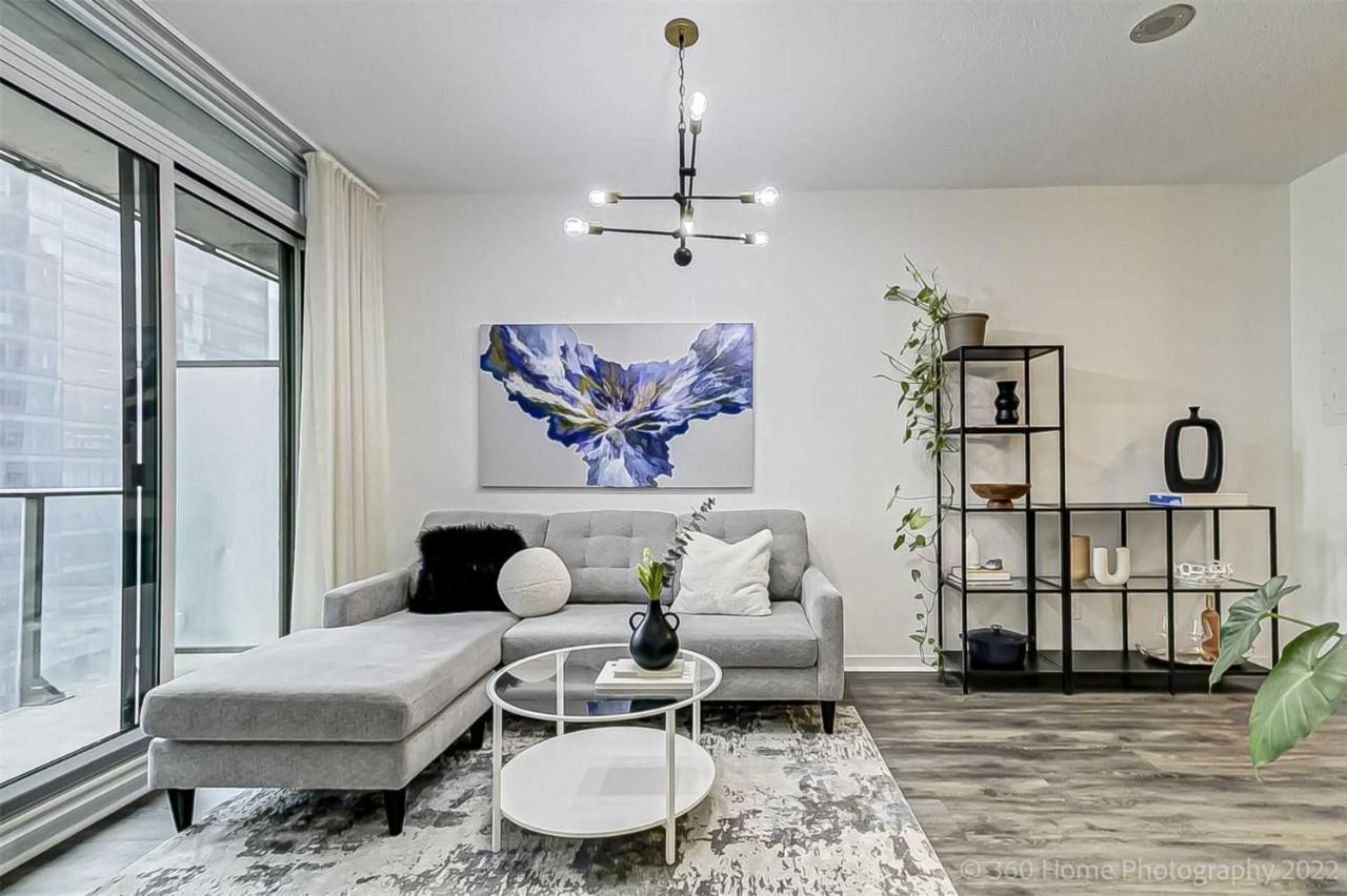 Prime Location - Stunning 2-Bdrm Condo Toronto Eksteriør billede
